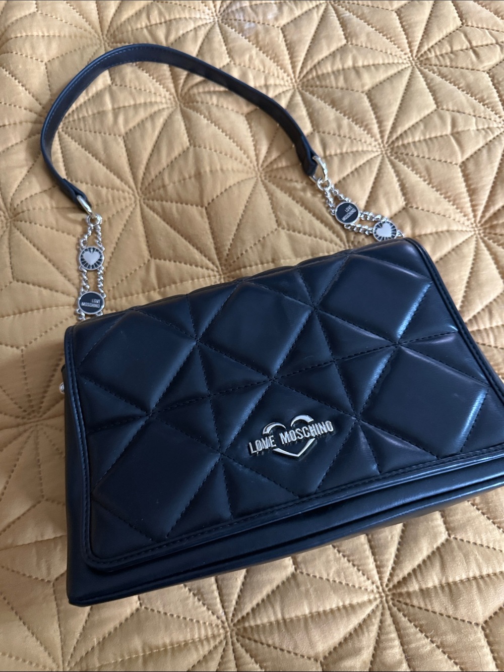 Love Moschino Black Quilted Heart Logo Shoulder Bag